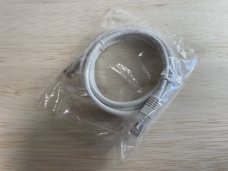 CAT5eのLANケーブル