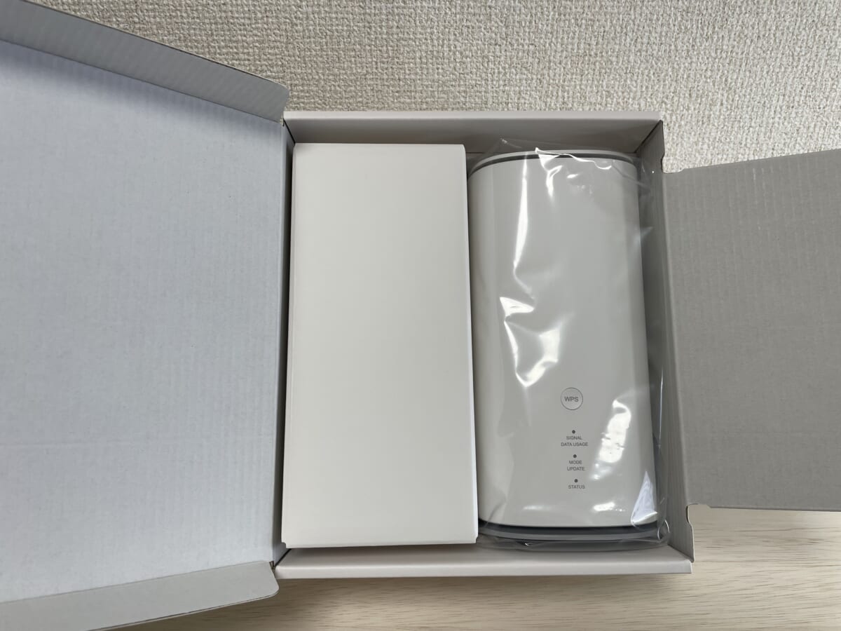 Speed Wi-Fi HOME 5G L13外箱