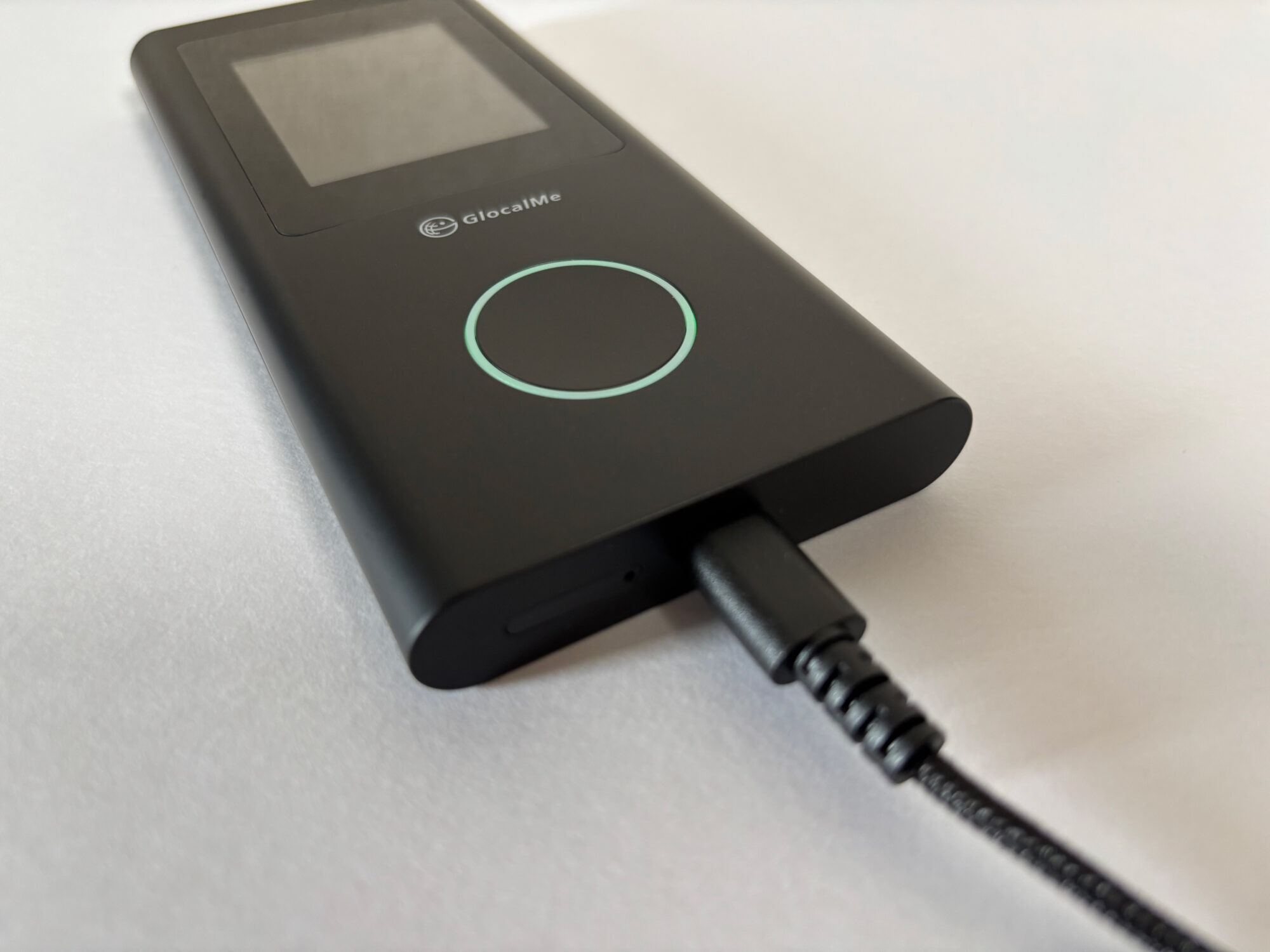 モバイルバッテリーとしても使用可能